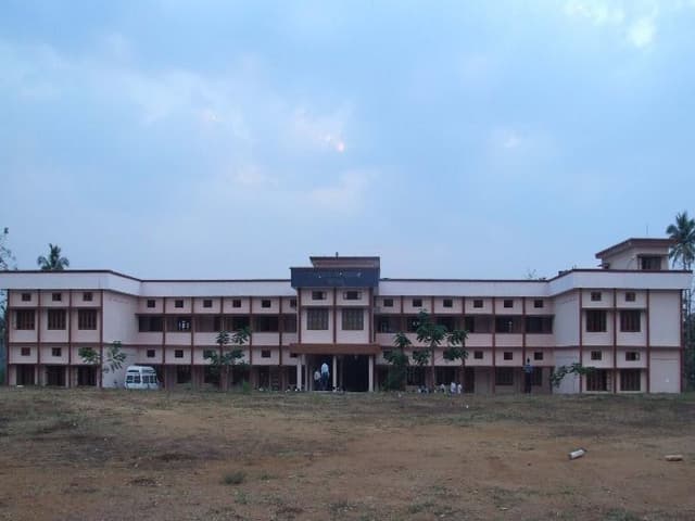 College of Engineering Poonjar Kottayam Academic Building photo 3